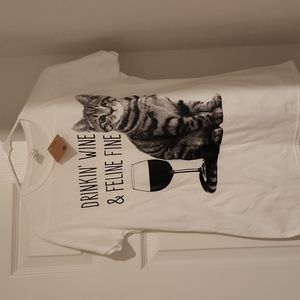 Adorable cat graphic tshirt